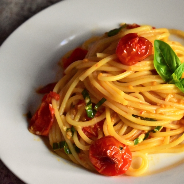 Roasted Cherry Tomato Sauce with Spaghetti