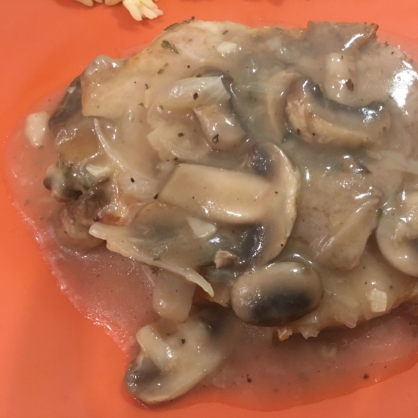 Pork Chops With Mushroom Gravy