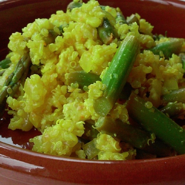 Crunchy Lemon Quinoa and Asparagus Bowl