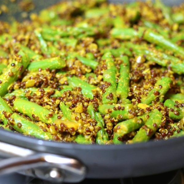 Crunchy Lemon Quinoa and Asparagus Bowl