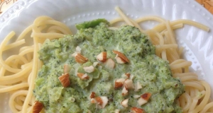 Vegetarian Whole Wheat Pasta with Broccoli and Gorgonzola