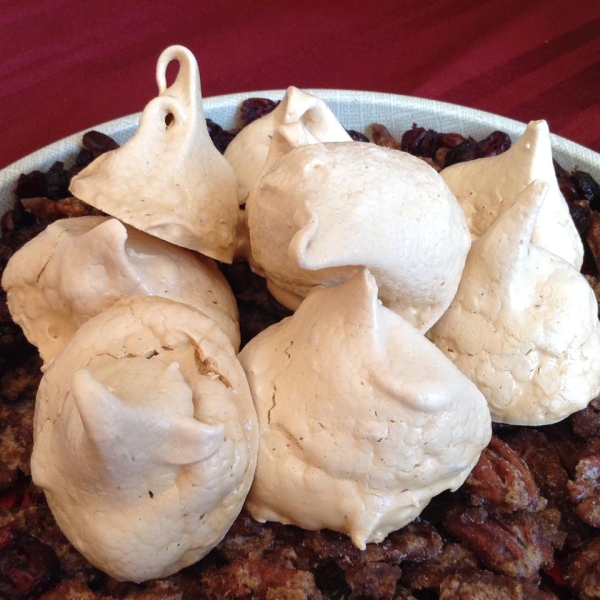 Cardamom Meringues