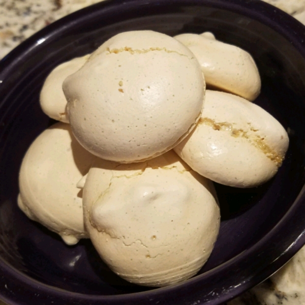 Cardamom Meringues