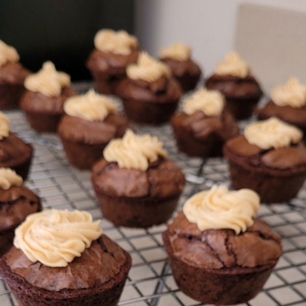 Brownie Bites with Peanut Butter Frosting