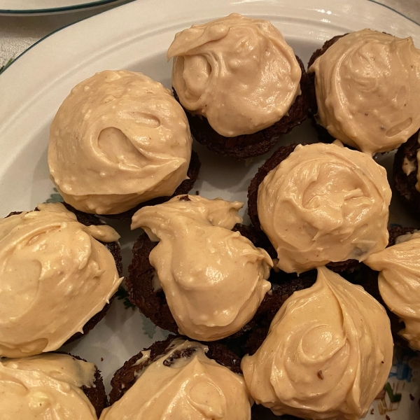 Brownie Bites with Peanut Butter Frosting