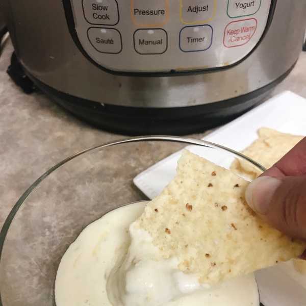 Instant Pot® Queso Blanco