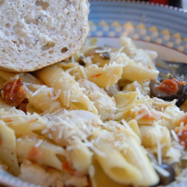 Carrie's Artichoke and Sun-Dried Tomato Pasta