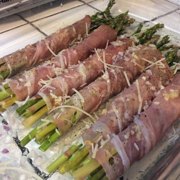 Cold Asparagus with Prosciutto and Lemon