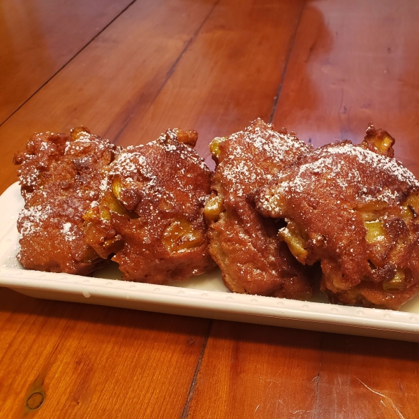 Chef John's Apple Fritters