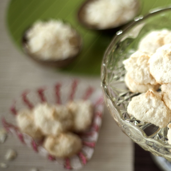 Easy Three-Ingredient Gluten-Free German Christmas Coconut Cookies