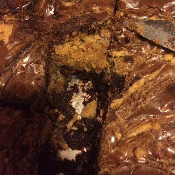 Swirled Peanut Butter Cup Brownies