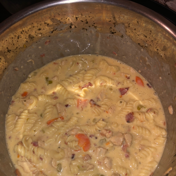 Suzanne's Instant Pot® Creamy Chicken Noodle Soup