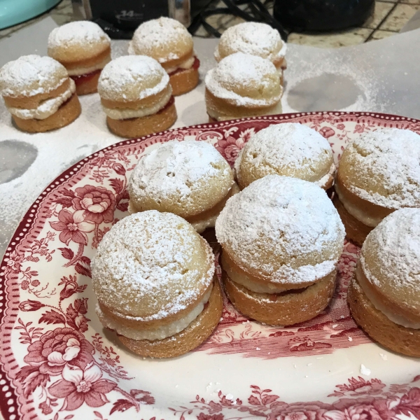 Best Victoria Sponge Cake