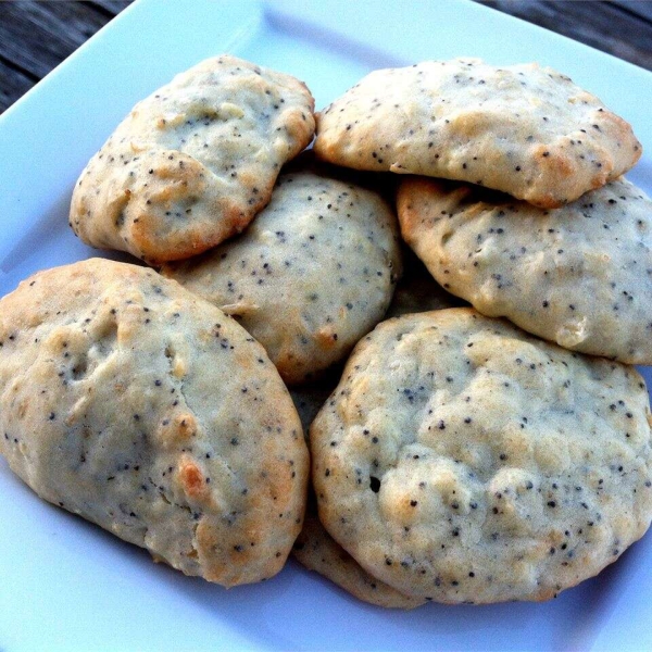 Poppy Onion Biscuits