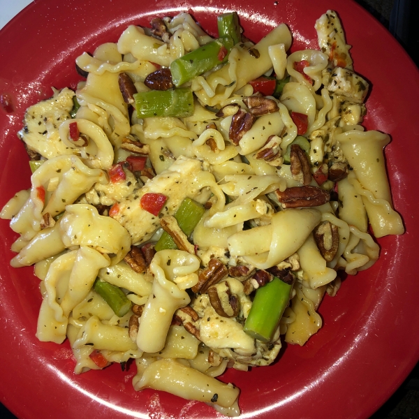 Asparagus, Chicken, and Pecan Pasta