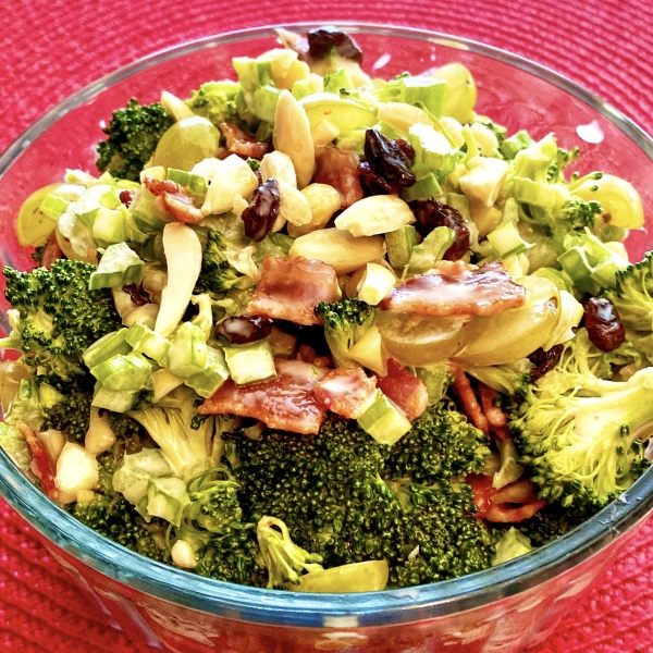 Broccoli Salad with Grapes