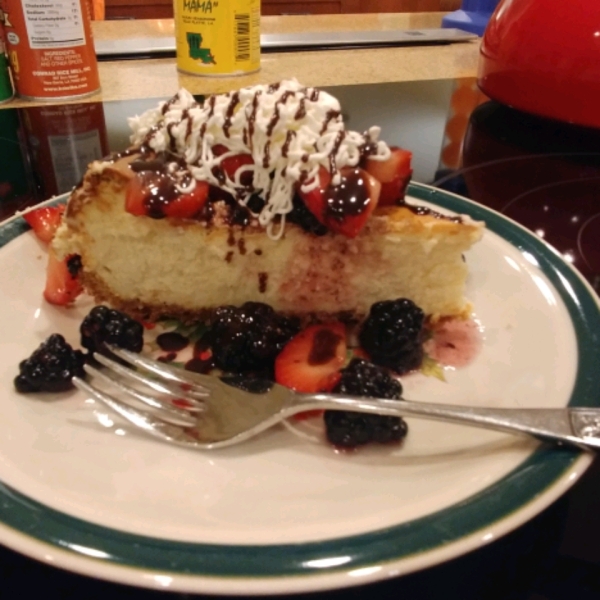 PHILADELPHIA New York-Style Strawberry Swirl Cheesecake
