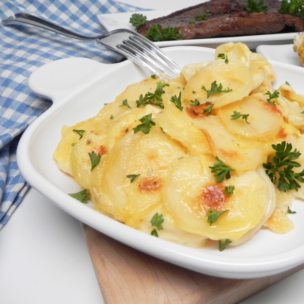 Cheesy Scalloped Potatoes