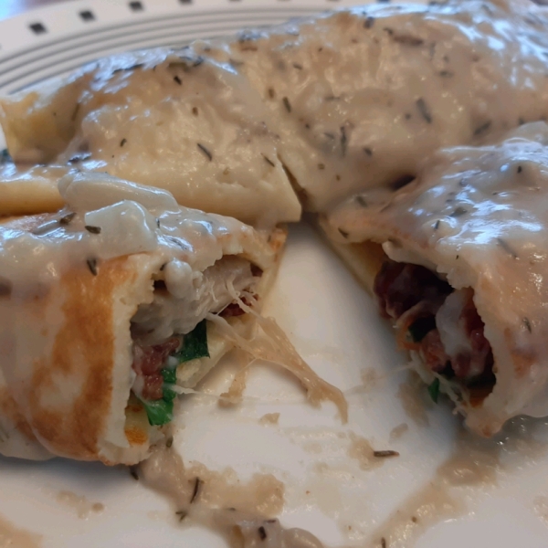 Crepes with Spinach, Bacon and Mushroom Filling