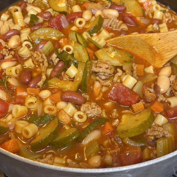 Slow Cooker Pasta Fagioli Soup