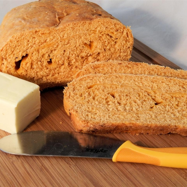 Sriracha Cheese Bread