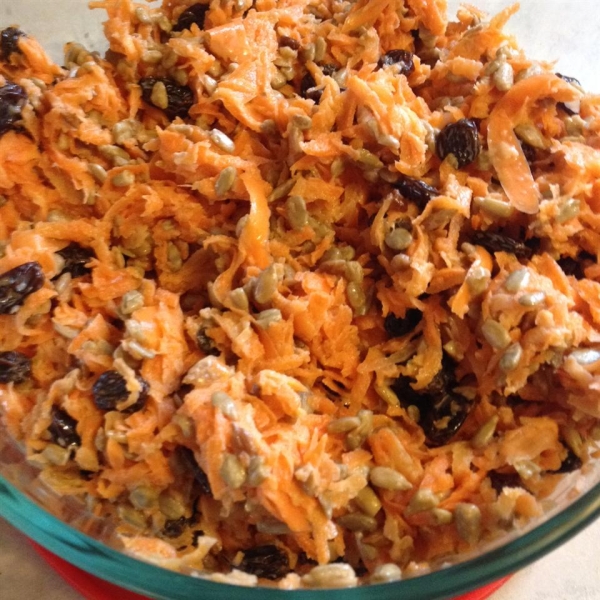 Thanksgiving Carrot Salad