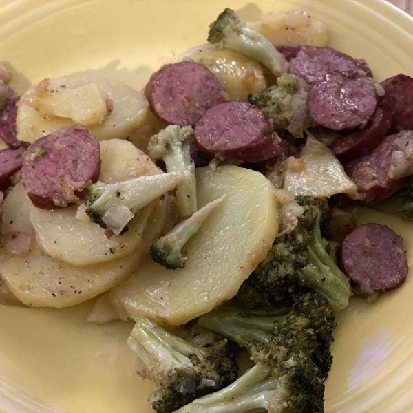 Easy Kielbasa Skillet Dinner