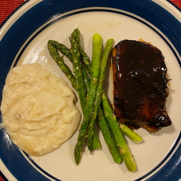 Sticky Garlic Pork Chops