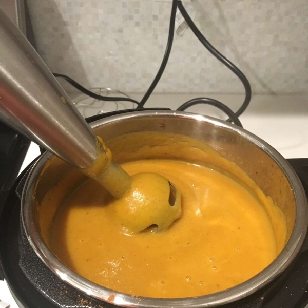 Instant Pot Butternut Squash and Pumpkin Spice Soup