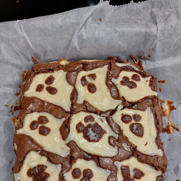 Ghost Cheesecake Brownies