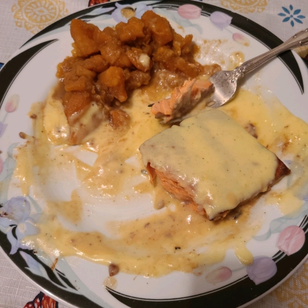 Poached Salmon with Hollandaise Sauce