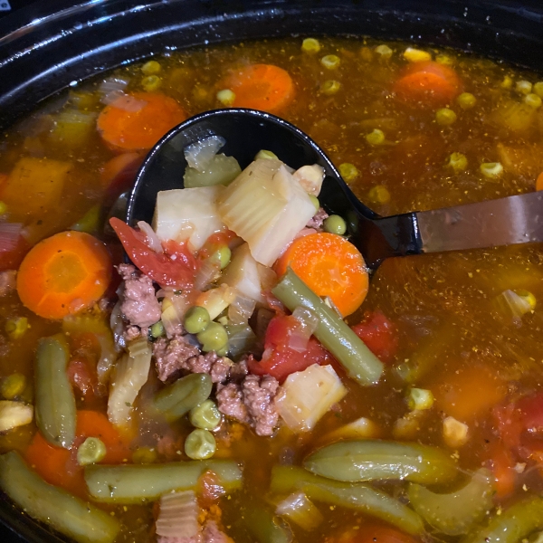 Grandma's Slow Cooker Beef and Vegetable Soup