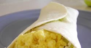 Easy Egg and Avocado Breakfast Burrito