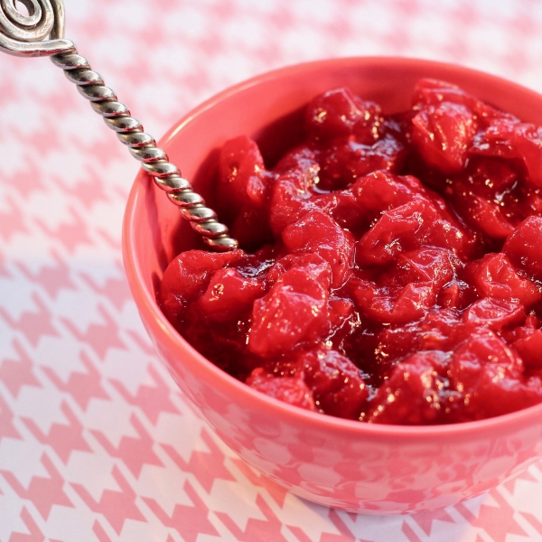 Simple Sugar-Free Cranberry Sauce