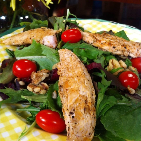 Wonderful Raspberry Walnut Dinner Salad