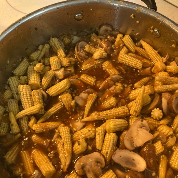 Stir-Fried Mushrooms with Baby Corn