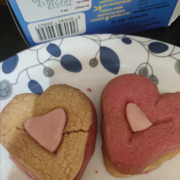 Easy Valentine Sandwich Cookies