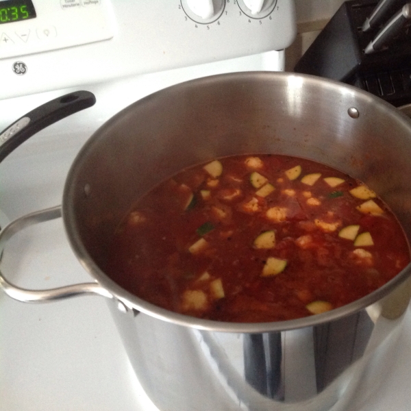 Hearty Vegetable and Macaroni Soup