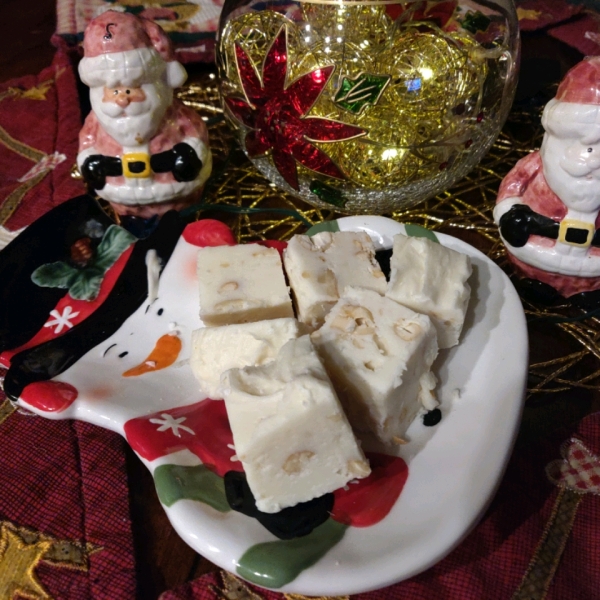 White Chocolate Fudge with Pecans