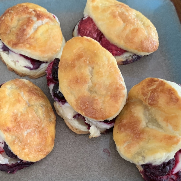 Blackberry Puff Pastry Tarts