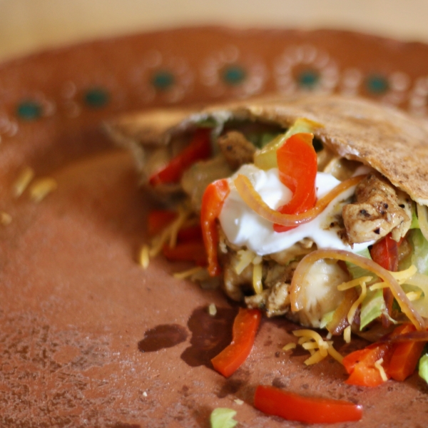 Southwestern Chicken Pitas with Chipotle Sauce