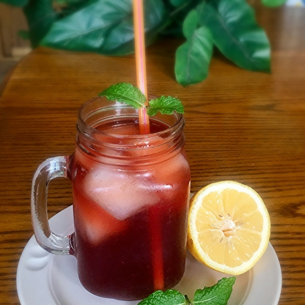 Grandma's Lemon Mint Ice Tea