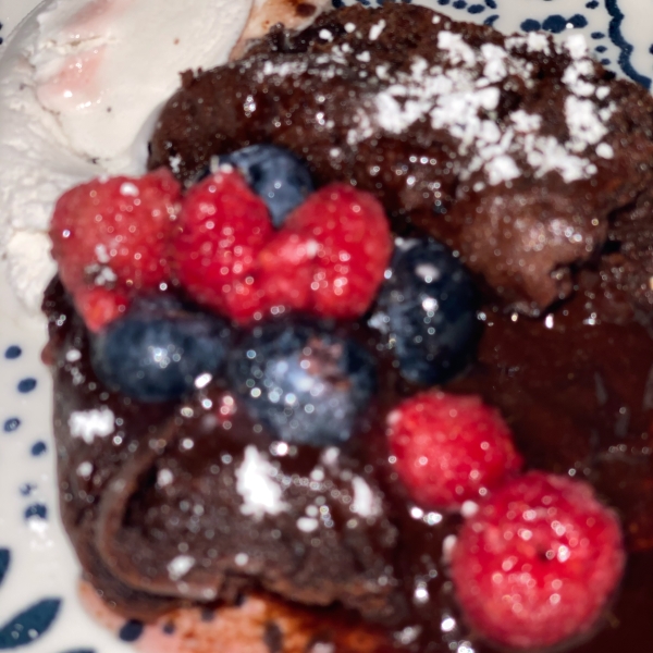 Molten Chocolate Cakes With Sugar-Coated Raspberries