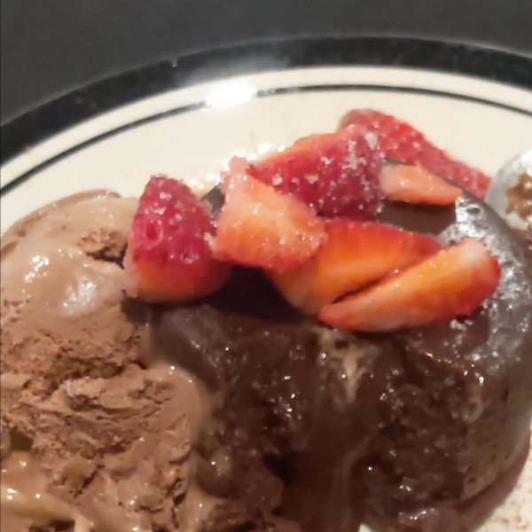 Molten Chocolate Cakes With Sugar-Coated Raspberries