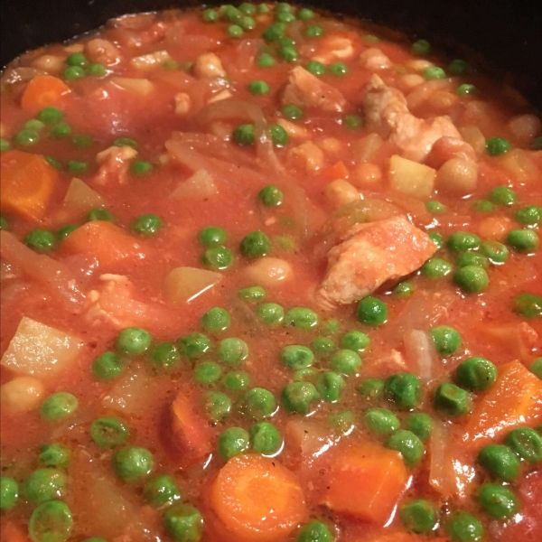 Boneless Chicken Breast with Tomatoes, Coconut Milk, and Chickpeas in the Slow C