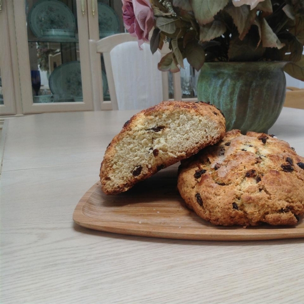 Irish Soda Bread with Raisins