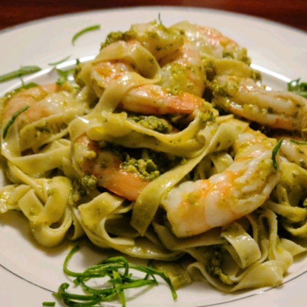 Light Shrimp and Pesto Pasta