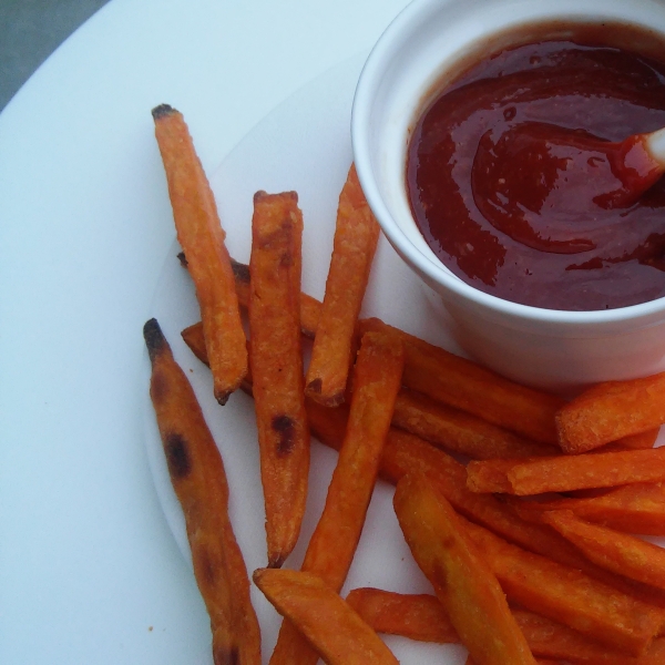 Easy Spicy Ketchup Dip for Sweet Potato Fries