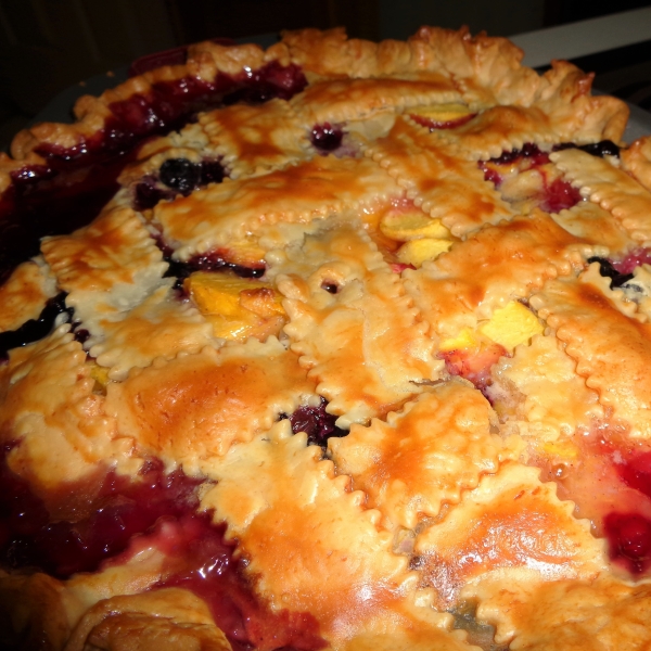 Little Ann's Peach and Blueberry Pie