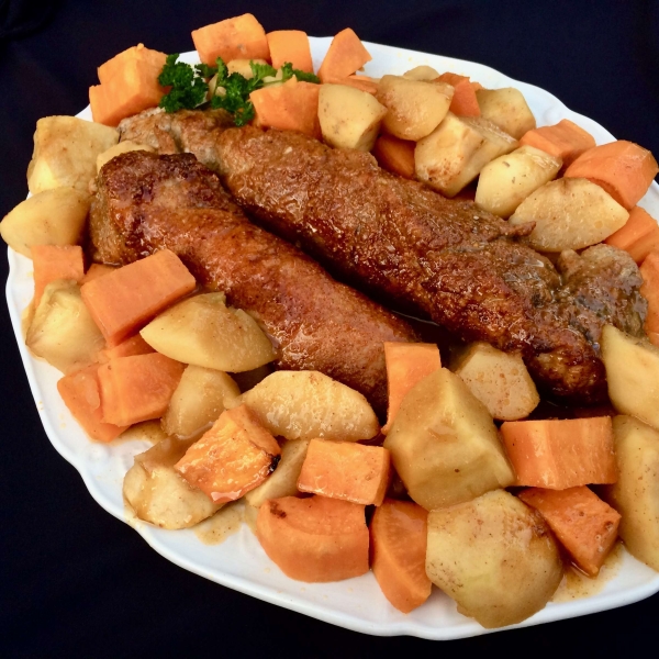 Spicy Pork Tenderloin with Apples and Sweet Potatoes